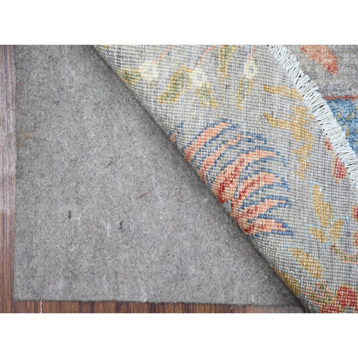 5'X5' Daphne Gray Hand Knotted Peshawar Birds Of Paradise Wool Round Rug