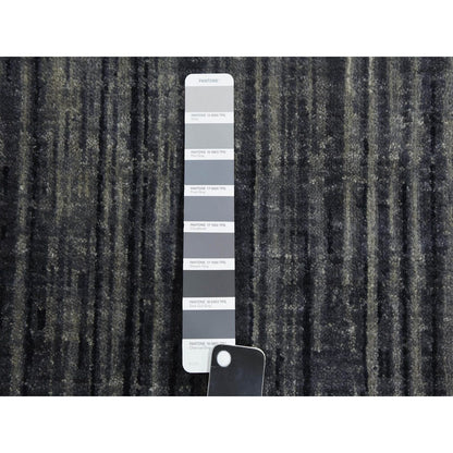 2'6"X12'6" Gray Modern Ombre Design Hand Knotted Soft Wool Runner Rug