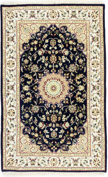 Indo-Nain Oriental Rug Floral Medallion Bedroom