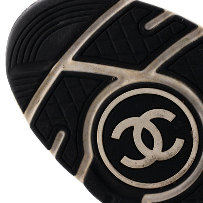 Chanel Women'S Cc All Over Print Low-Top Sneakers Suede