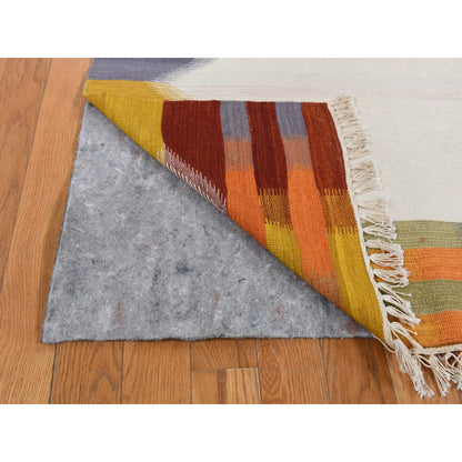 Rug 5'5"x7'10" Ivory Flat Weave Durie Kilim Pure Wool Hand Woven