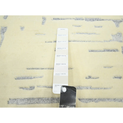 5'X7' Ivory Modern Design Textured Weave Hand Knotted Wool & Silk Rug