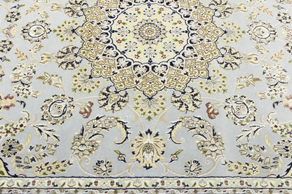 Handmade Indo-Nain Wool Rug Classic Floral