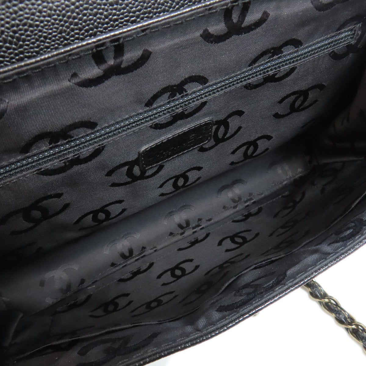 Skin CHANEL Chain tote Bag Grained Calfskin