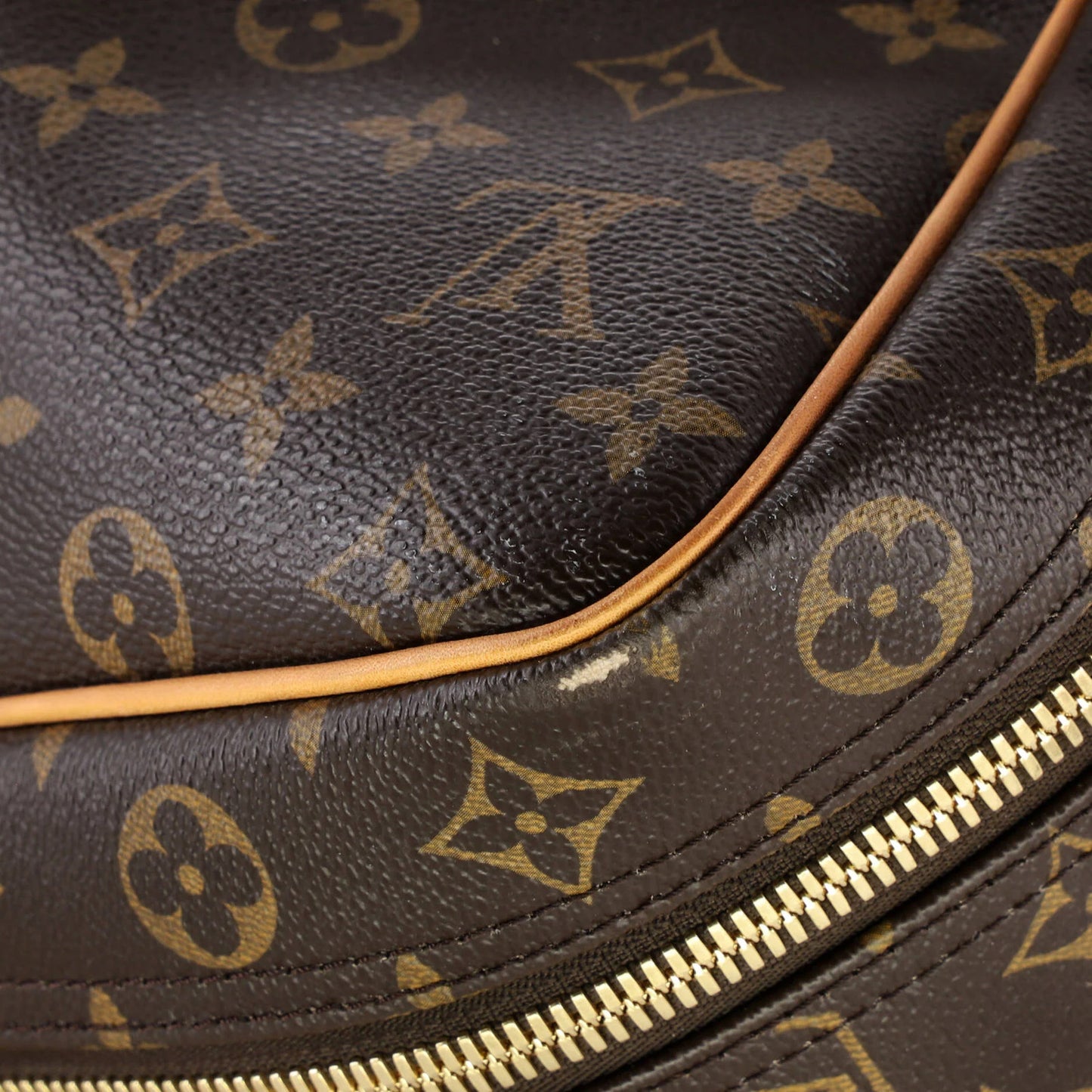 Louis Vuitton Sirius Handbag Monogram Canvas 70