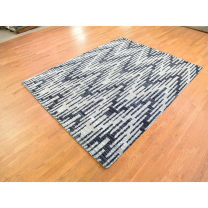 8'X10'1" Zig Zag Design Black And White Pure Silk And Textured Wool Rug