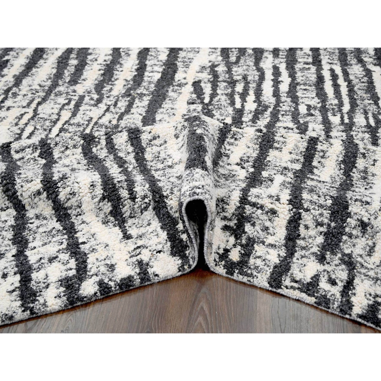 9'1"X11'8" Black And Ivory Modern Design Organic Wool Hand Knotted Rug