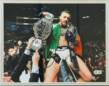 (Beckett) Conor McGregor Autographed 11x14 Framed UFC Photo
