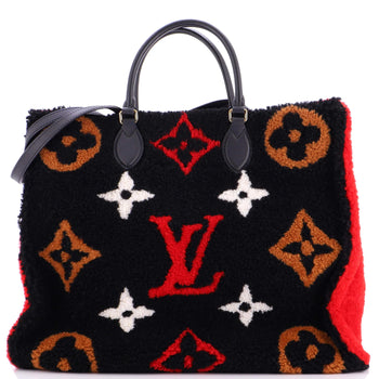 Louis Vuitton Onthego Tote Monogram Giant Teddy Fleece Gm