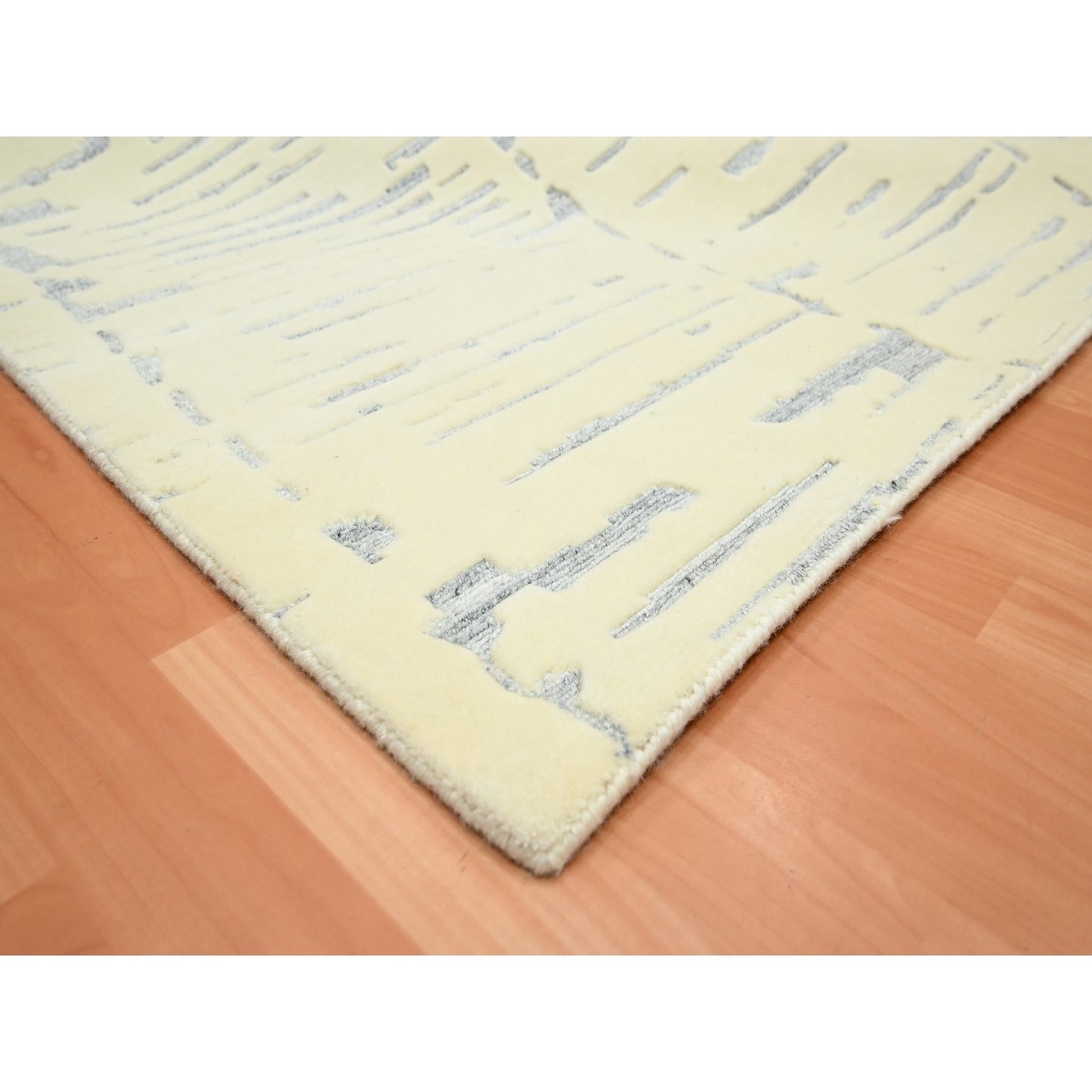 8'X9'9" White Modern Design Textured Weave Wool & Silk Hand Knotted Rug