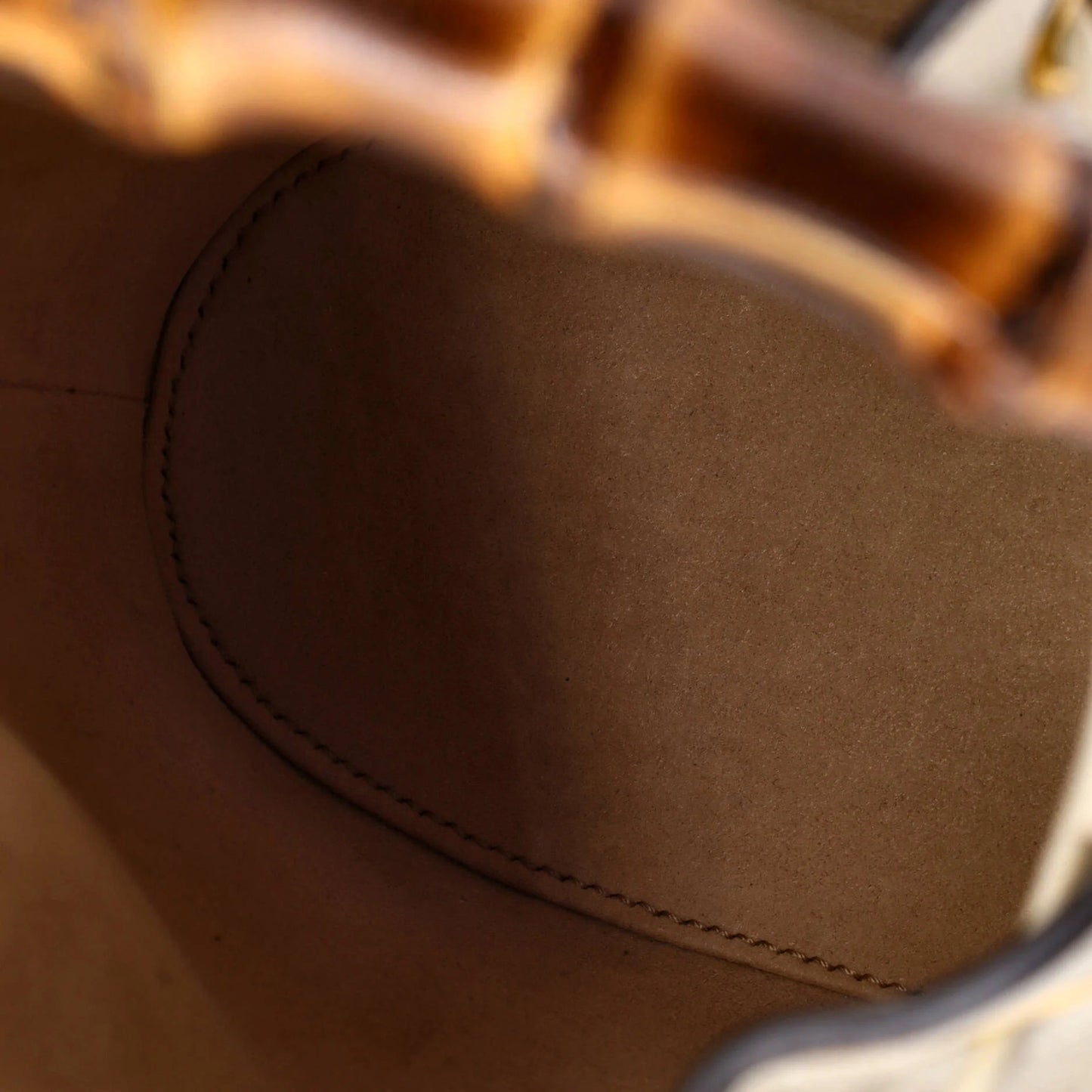 Gucci Diana Bucket Bag Leather Mini