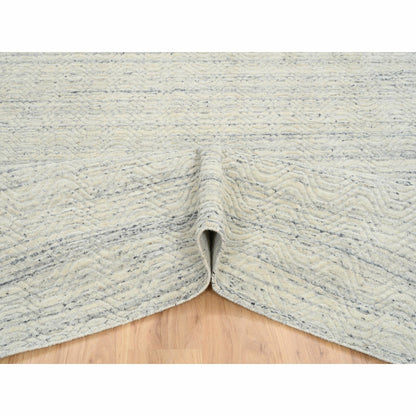 6'1"X9' Beige Variegated Textured Modern Design Wool Hand Loomed Rug