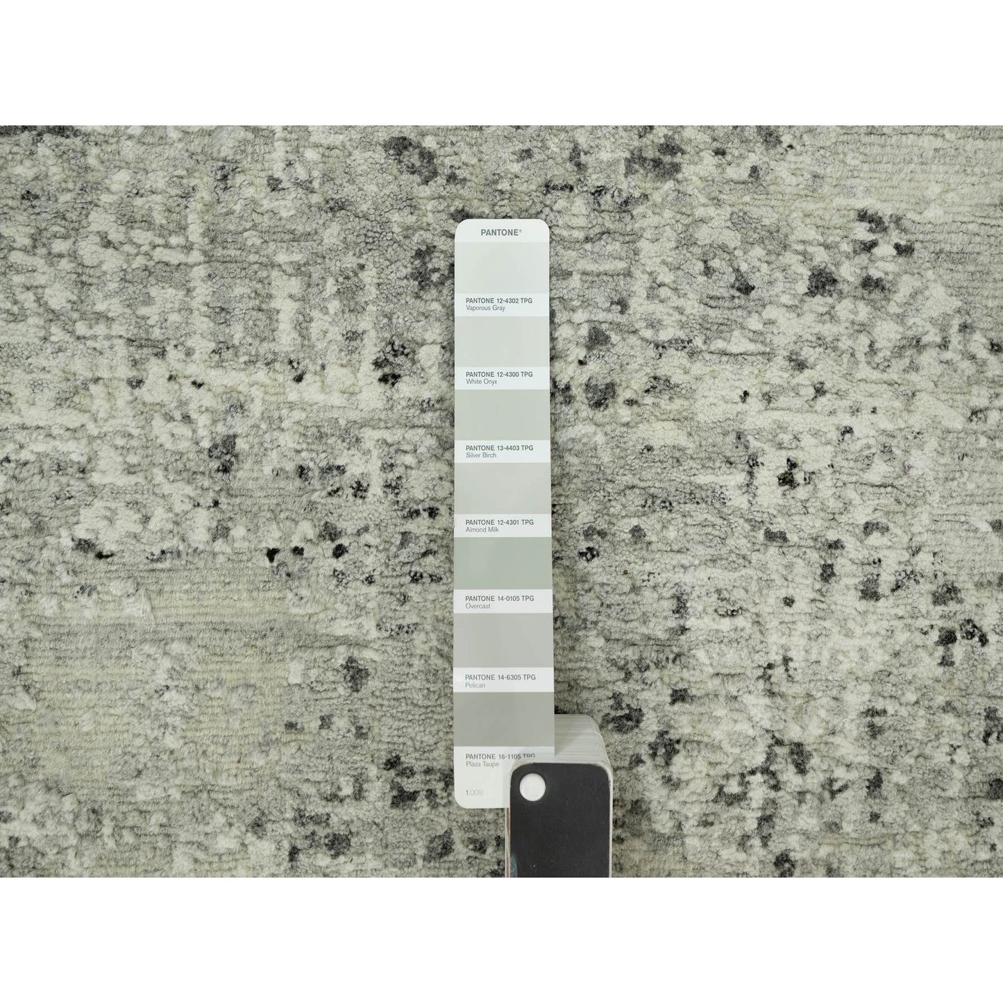 3'X5' Vaporous Gray Undyed Wool Modern Hand Spun Hand Knotted Rug