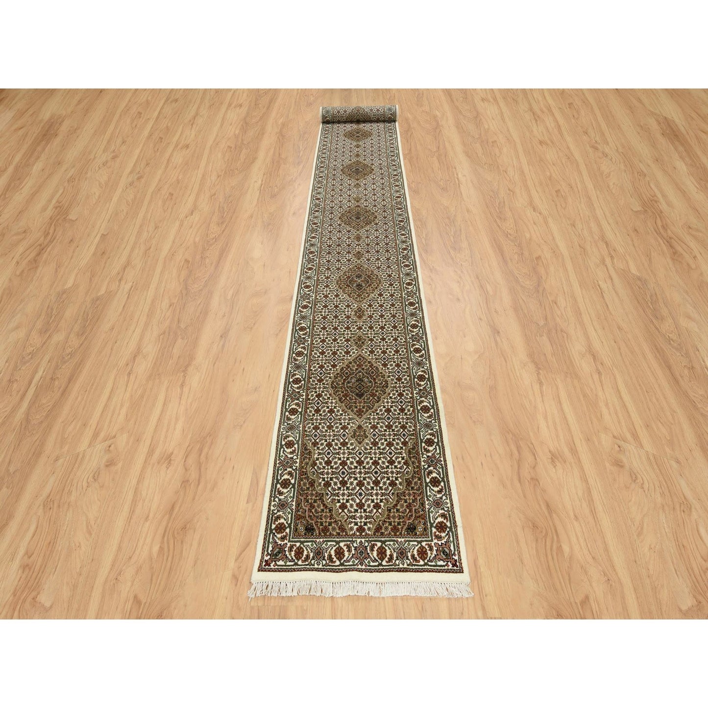 2'6"X18' Ivory Tebraz Mahi 175 Kpsi Wool Hand Knotted Xl Runner Rug