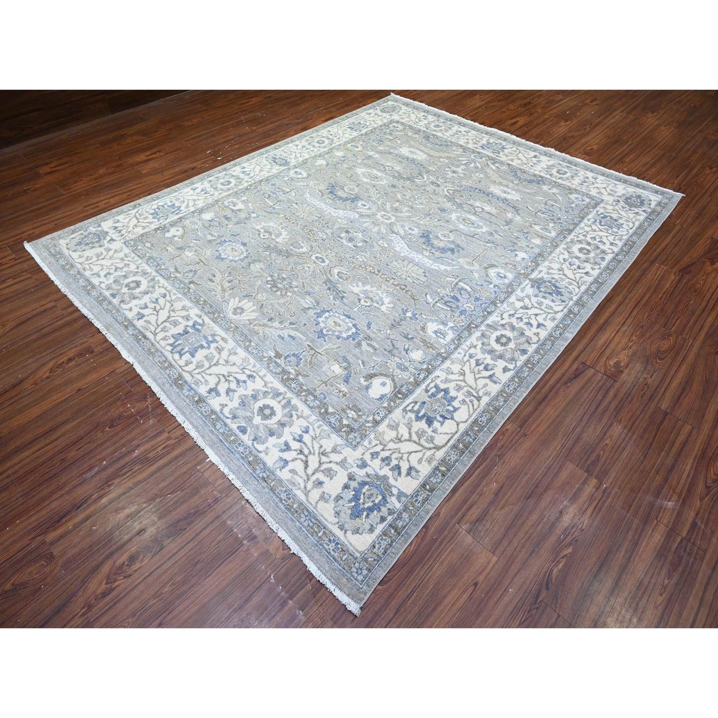 7'10"X9'9" Gray Heris Serrated Leaf Pattern Pure Wool Hand Knotted Rug