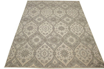 Hand-Knotted Floral Design Oriental Rug