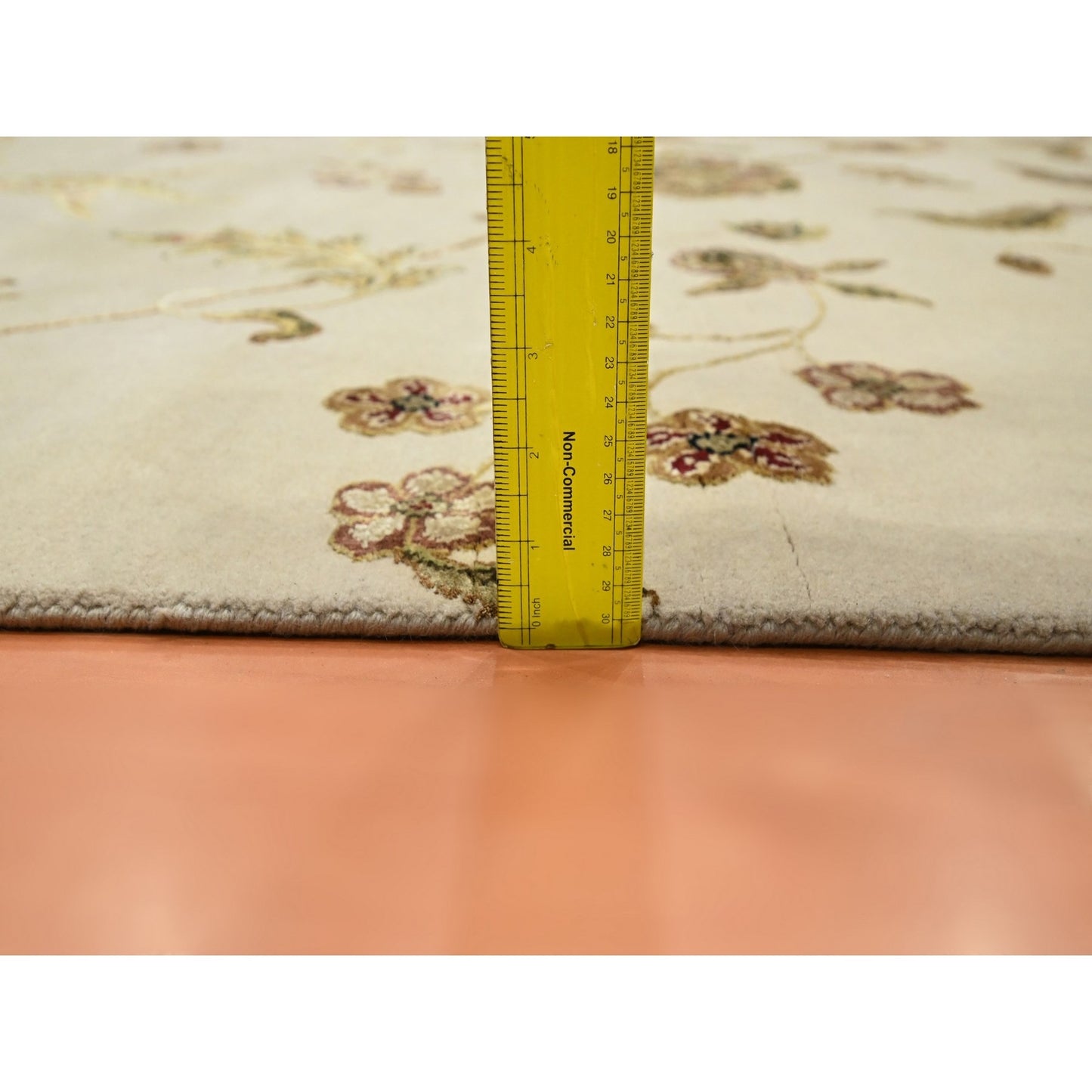 6'X9' Bone White Hand Knotted Botanical Design Wool And Silk Oriental Rug