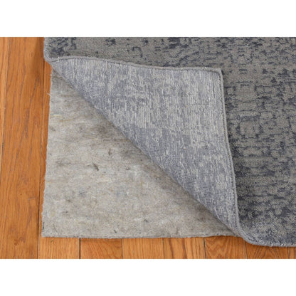 6'X9' Ash Gray Muted Tone On Tone Wool And Silk Hand Loomed Oriental Rug