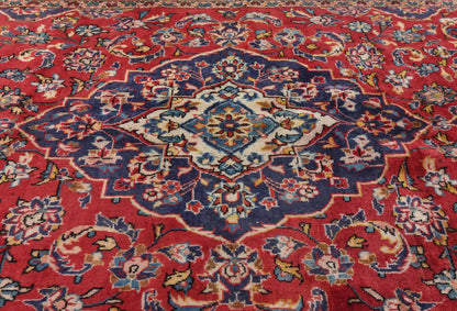 Hand-Knotted Vintage 5X9 Ft Oriental Rug Floral