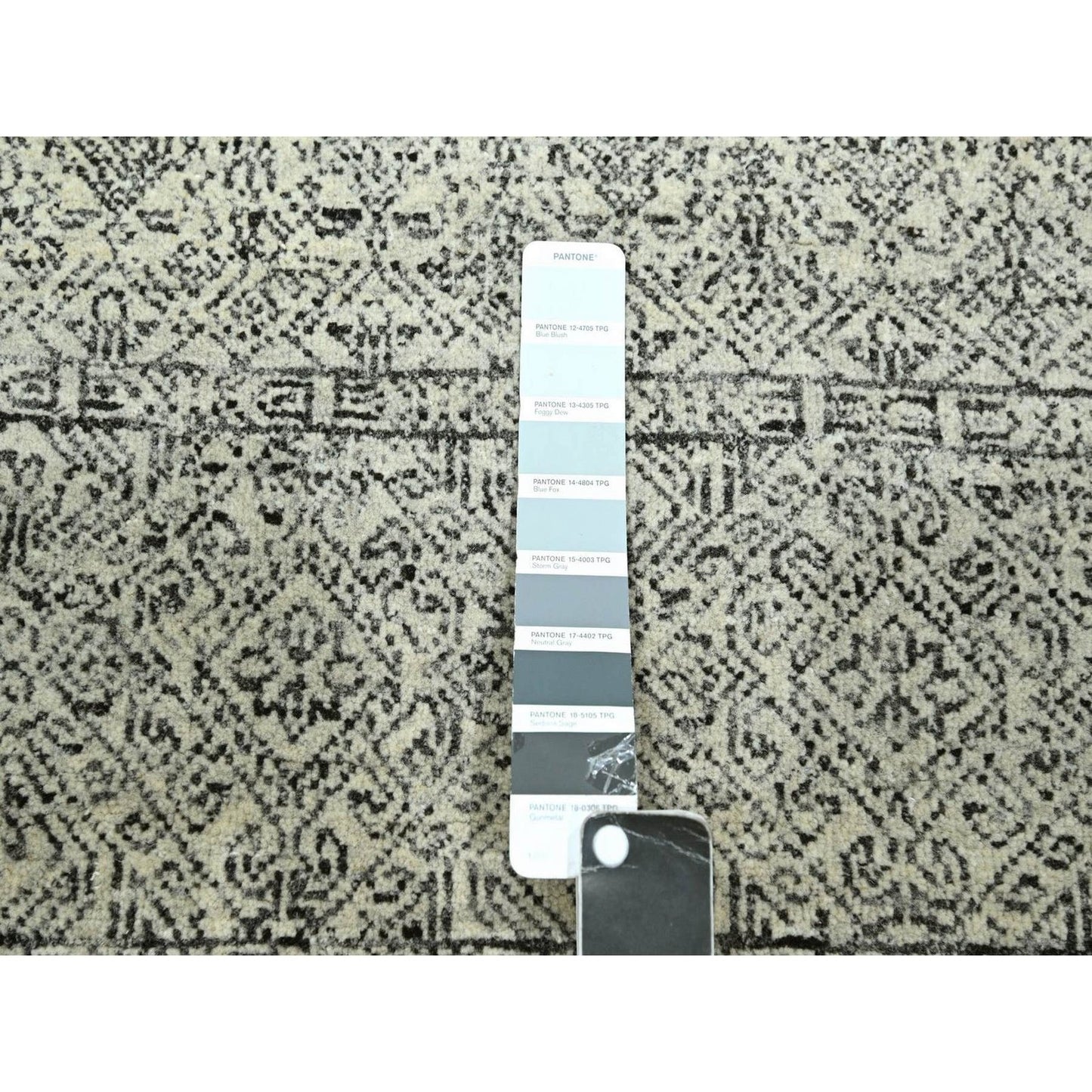 8'2"X10' Ivory Repetitive Tree Design Natural Wool Hand Knotted Rug