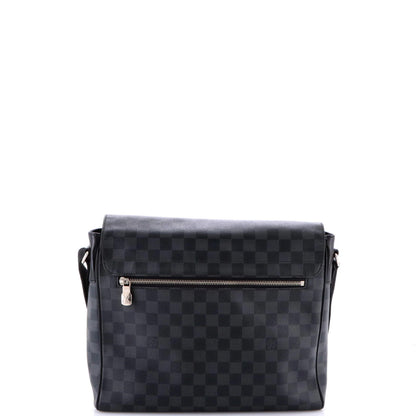 MM Louis Vuitton District NM Messenger Bag Damier Graphite