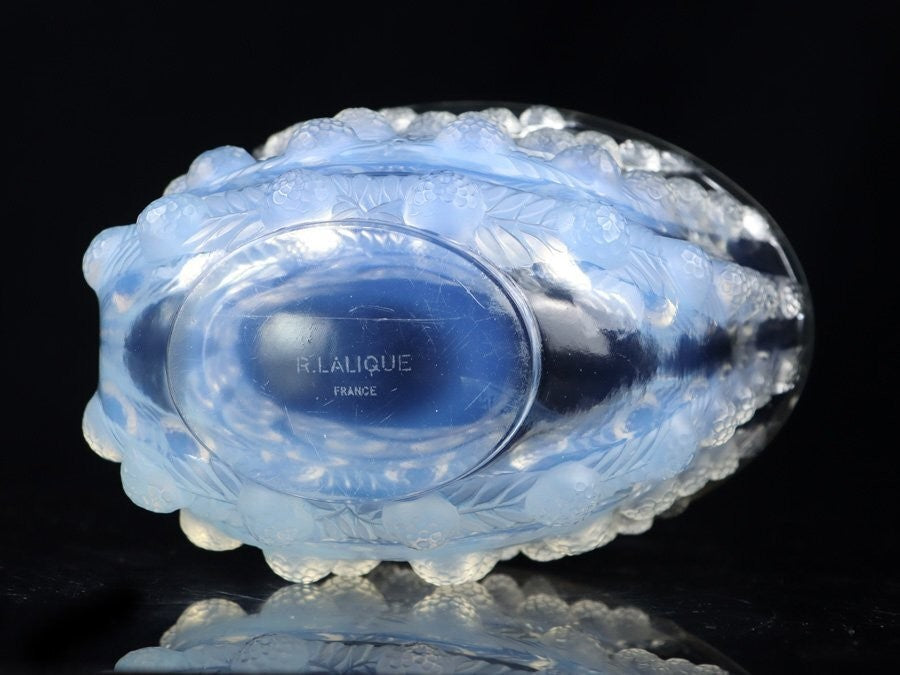 R. Lalique Vichy 1937 Opalescent Glass Vase Signed France W/Box Antique