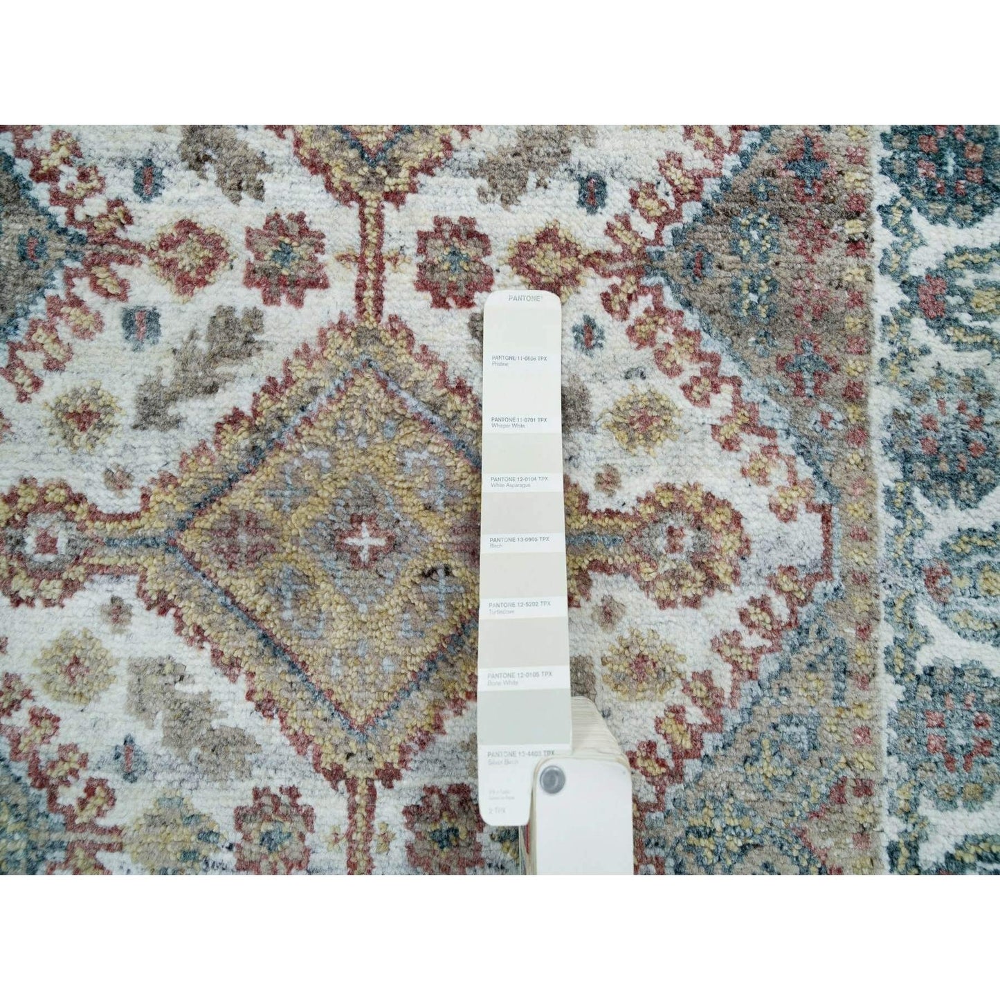 2'7"X8' White Hand Knotted Unique Flower Border Runner Oriental Rug