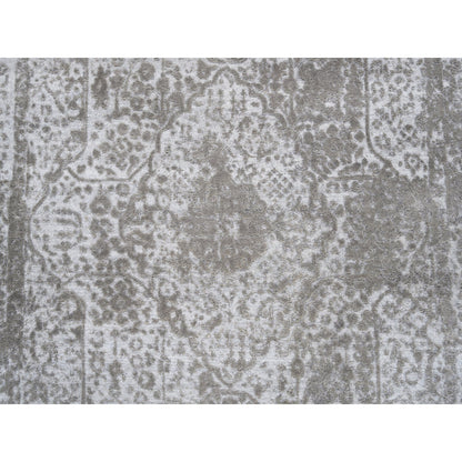 4'2"X6' Broken Farsian Design Wool And Pure Silk Hand Knotted Ivory Rug
