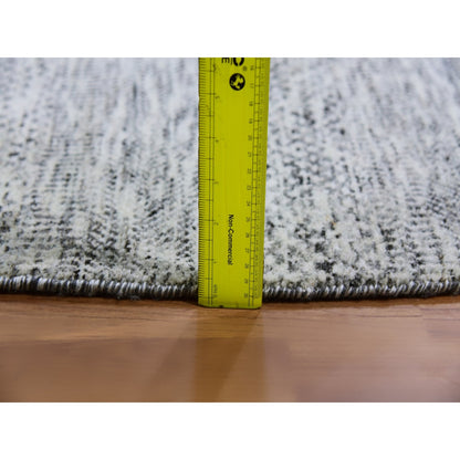 9'5"X9'6" Goose Gray Undyed 100% Wool Hand Knotted Grass Design Round Rug