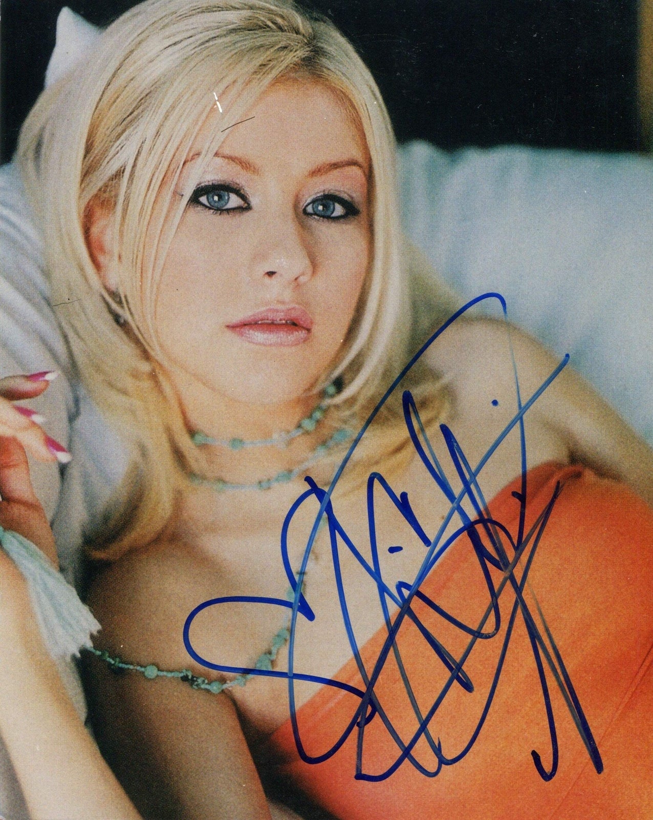 Christina Aguilera Autographed 8X10 Celebrity Photo