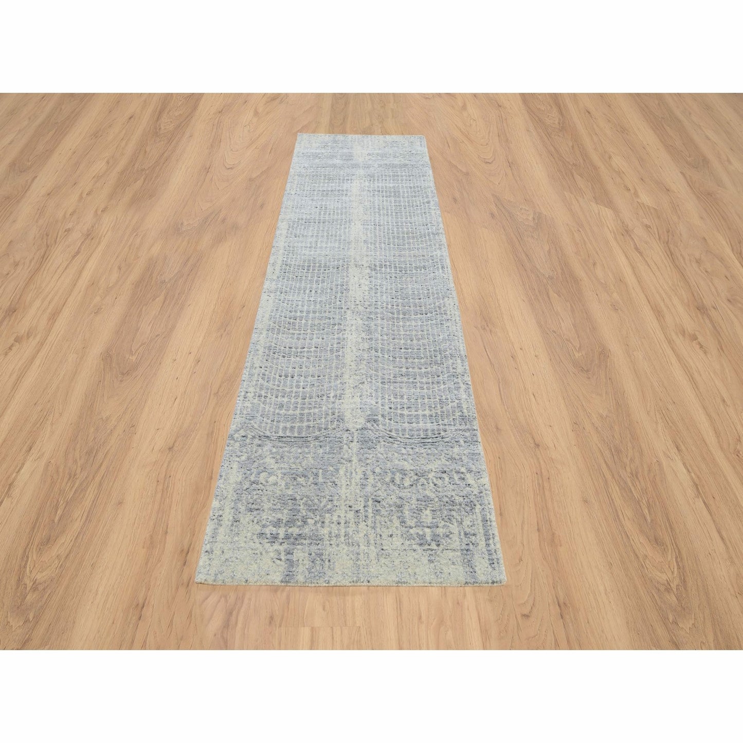 2'6"X10' Gray Wool And Plant Based Silk Hand Loomed Runner Rug
