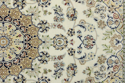 Hand-Knotted Floral Indo-Nain Rug Traditional