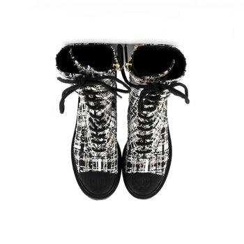 Chanel Women'S Cap Toe Combat Boots Tweed