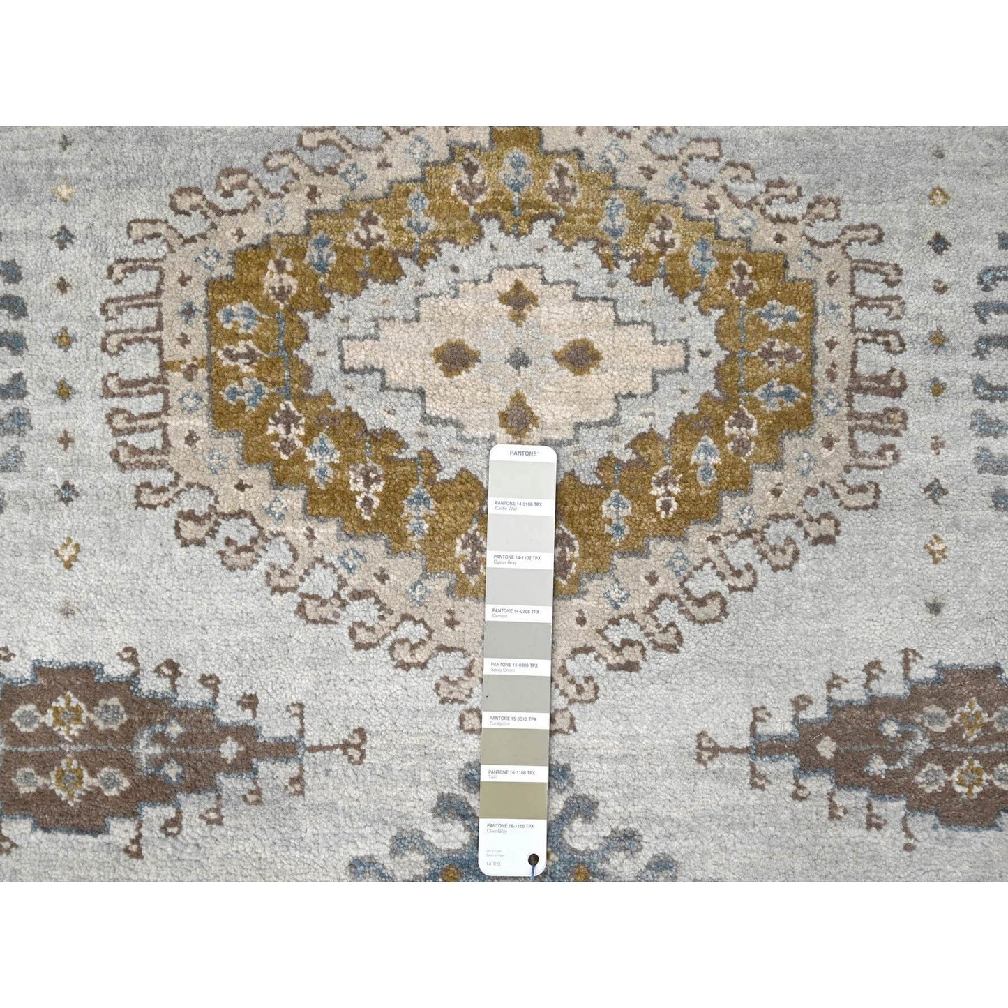 5'1"X6'10" Gray Zoroastrian Village Inspired Pure Wool Hand Knotted Rug