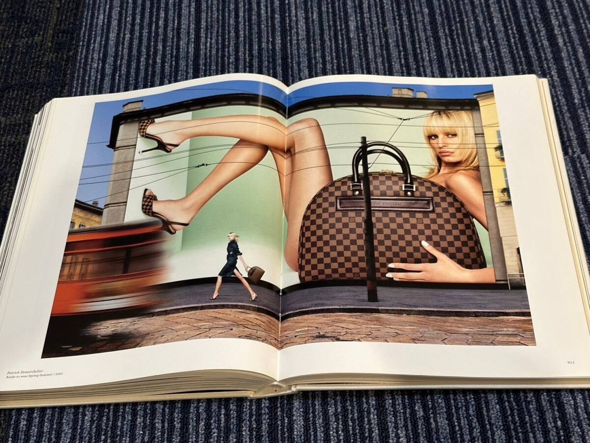 Louis Vuitton Fashion Photography Book (English Edition) - Large Hardcover