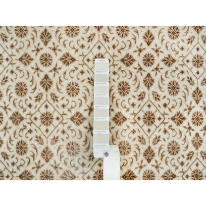 6'3"X6'3" Ivory 250 Kpsi Wool Hand Knotted Herrita Design Round Rug