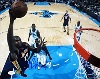 Andrew Bynum Autographed / Signed Slam Dunk 11X14 Photo (James Spence)