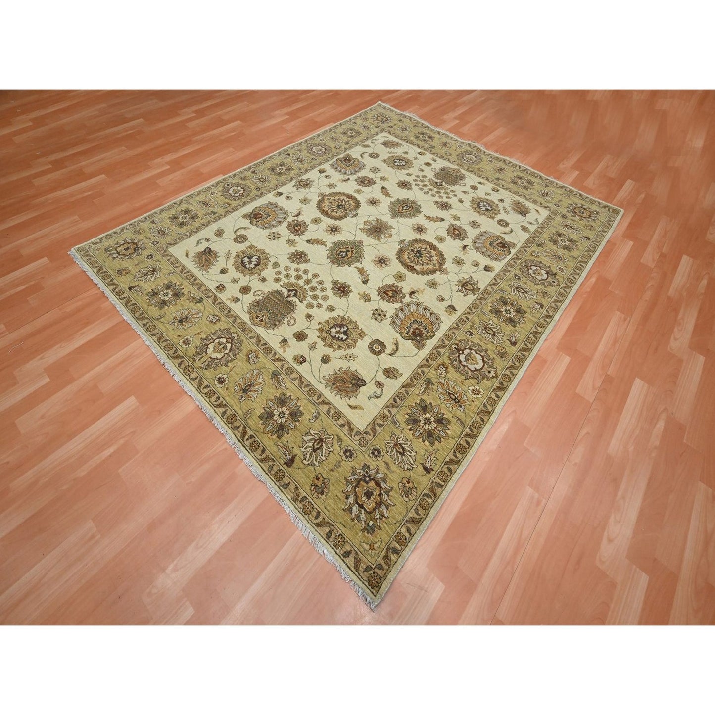 6'6"X8' Ivory Agra With Ziegler Design Leaf Pattern Hand Knotted Wool Rug