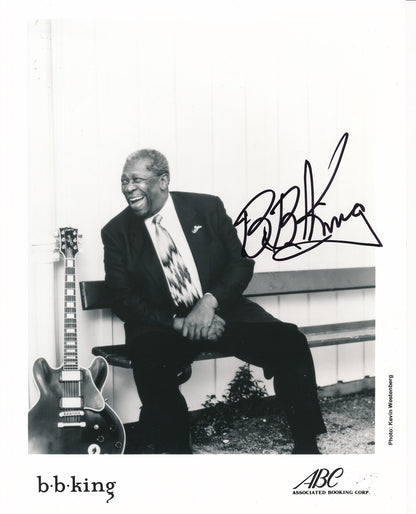 B.B. King Autographed 8X10 B/W Photo Performer Jsa 182162
