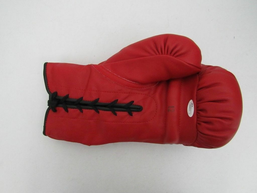 134516 Jeff Fenech Signed/ Autographed Everlast Boxing Glove JSA