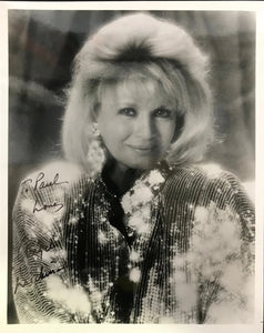 Photo Angie Dickinson Autographed Black & White 8x10