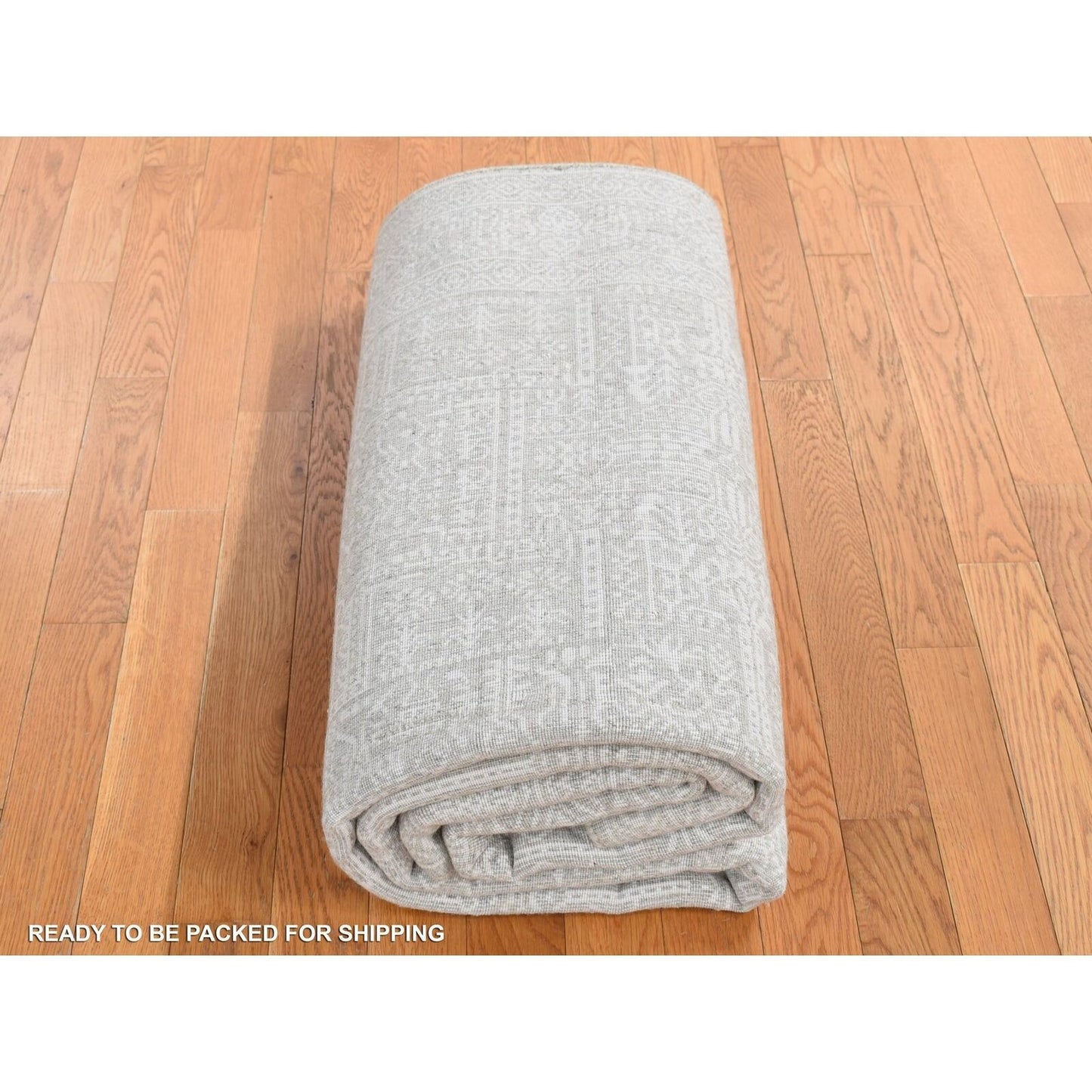 5'9"X9' Gray Wool And Plant Based Silk Fine Jacquard Hand Loomed Rug