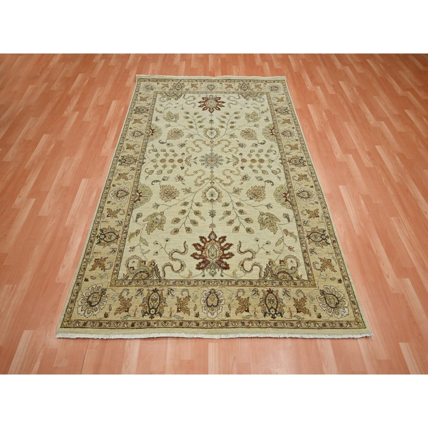 5'4"X8' Ivory Agra Ziegler Design Leaf Pattern Pure Wool Hand Knotted Rug