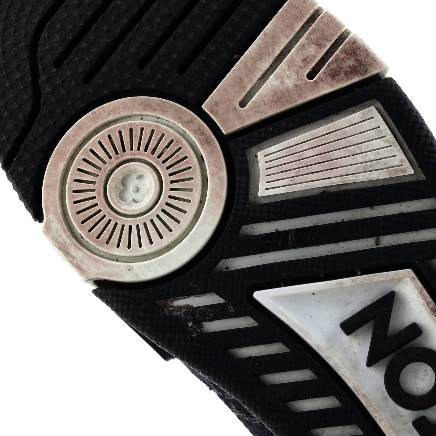 Louis Vuitton Men'S Lv Trainer Sneakers Monogram Empreinte Leather And Monogram