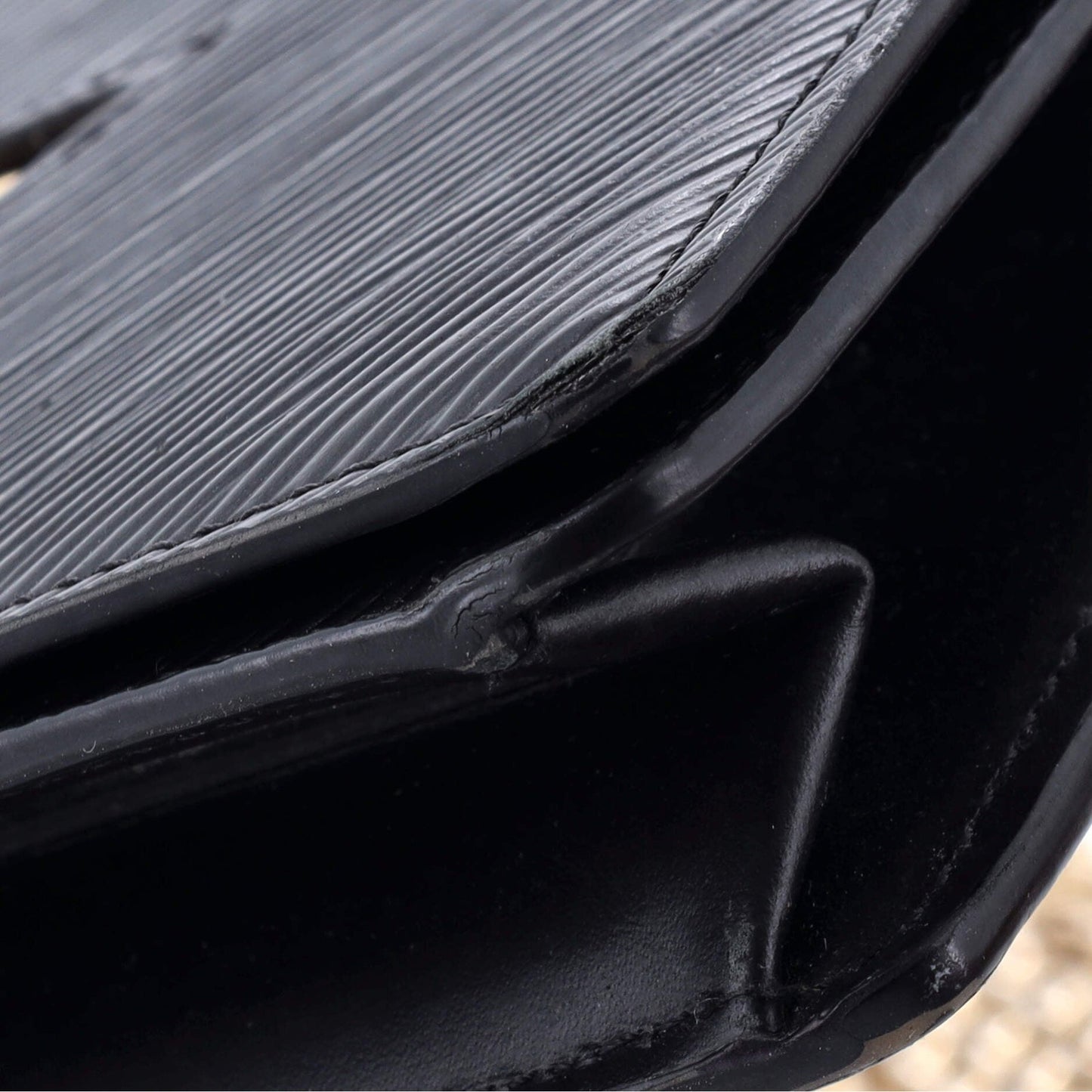 Louis Vuitton Twist Belt Wallet On Chain Epi Leather