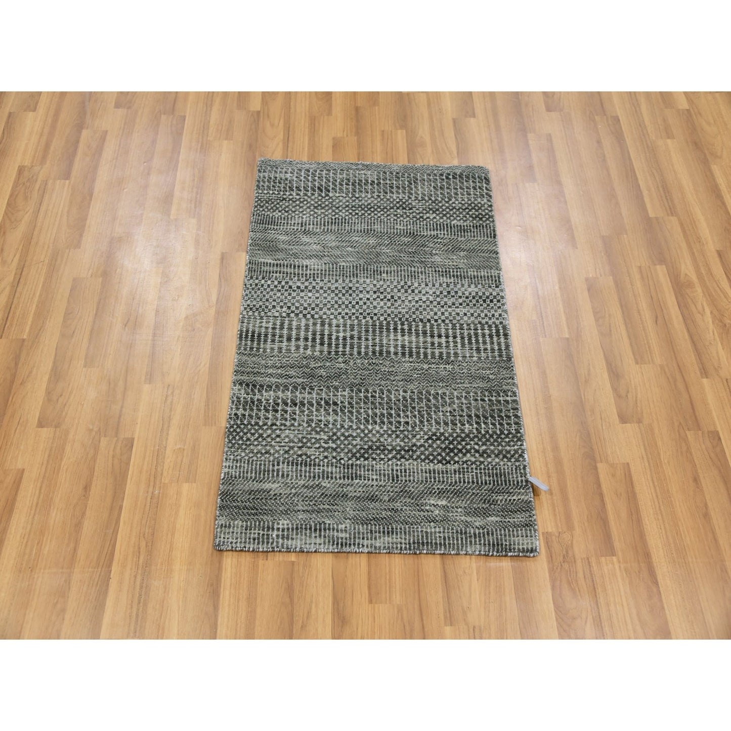 2'1"X3'1" Echo Gray Hand Knotted Dyed Wool Grass Design Mat Rug