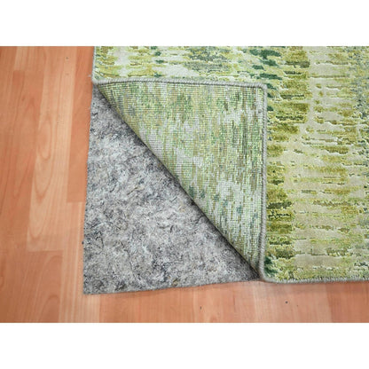 2'5"X8'3" Green 100% Silk Hand Knotted Crocodile Safari Design Runner Rug