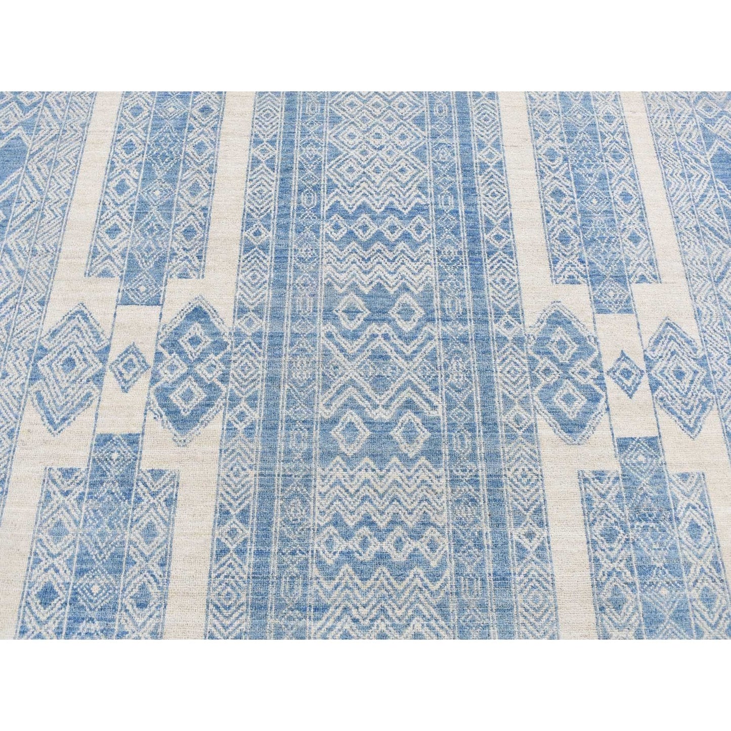 7'10"X9'8" Medium Sapphire Blue Pure Woolfine Peshawar Hand Knotted Rug