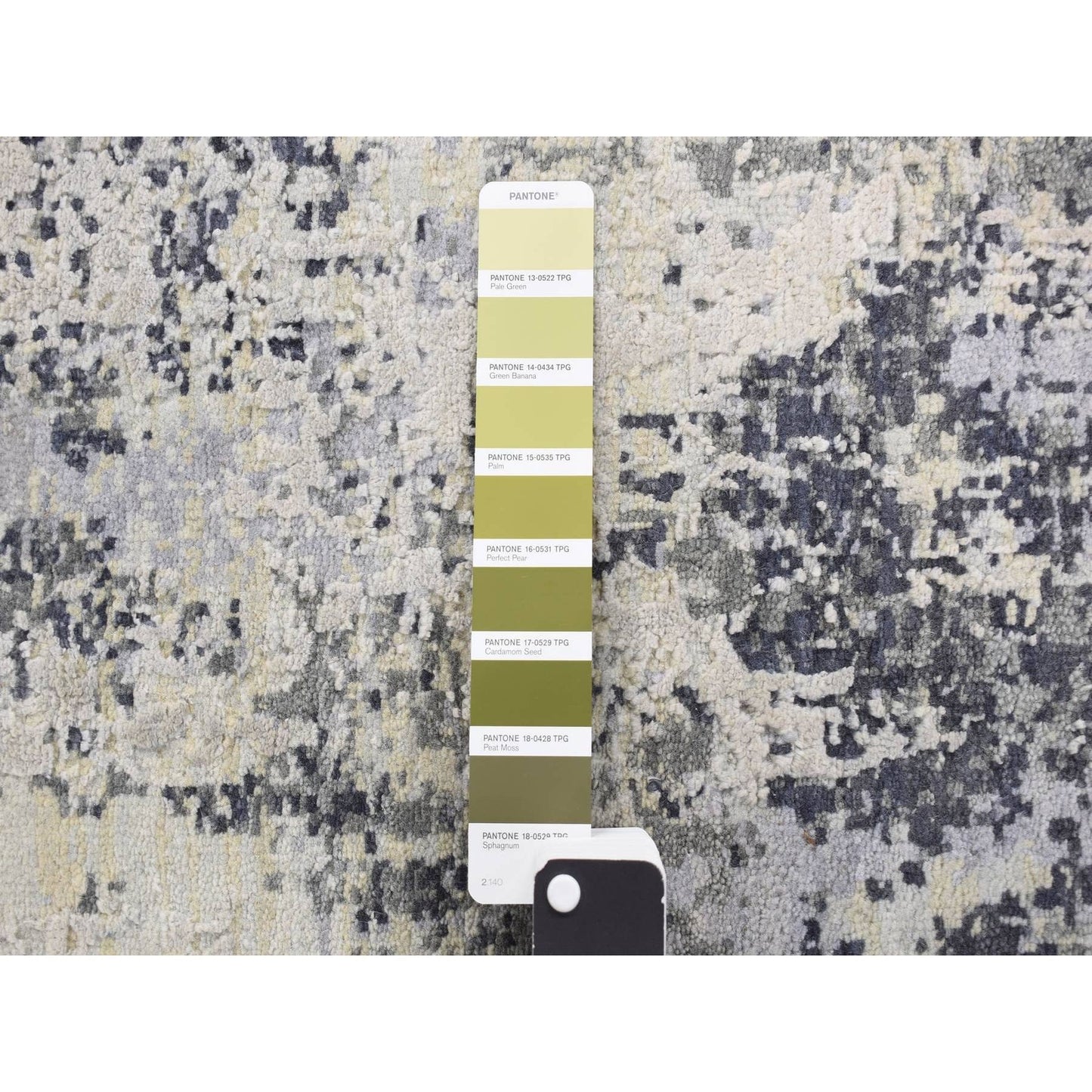 2'1"X3' White Abstract Design Wool And Silk Hand Knotted Mat Rug