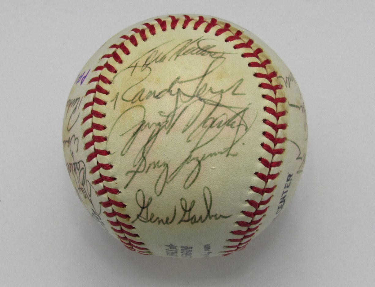 1977 Phillies Team Signed By 19 Onl Baseball Schmidt Nl East Champions 191895